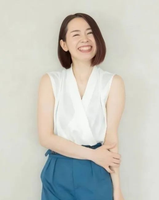 秋月 偲希
